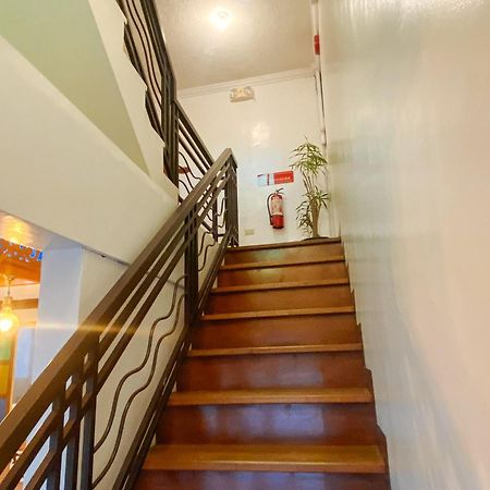 Reddoorz Plus At Balai Sofia Bed & Breakfast Batangas Talisay  Exterior photo