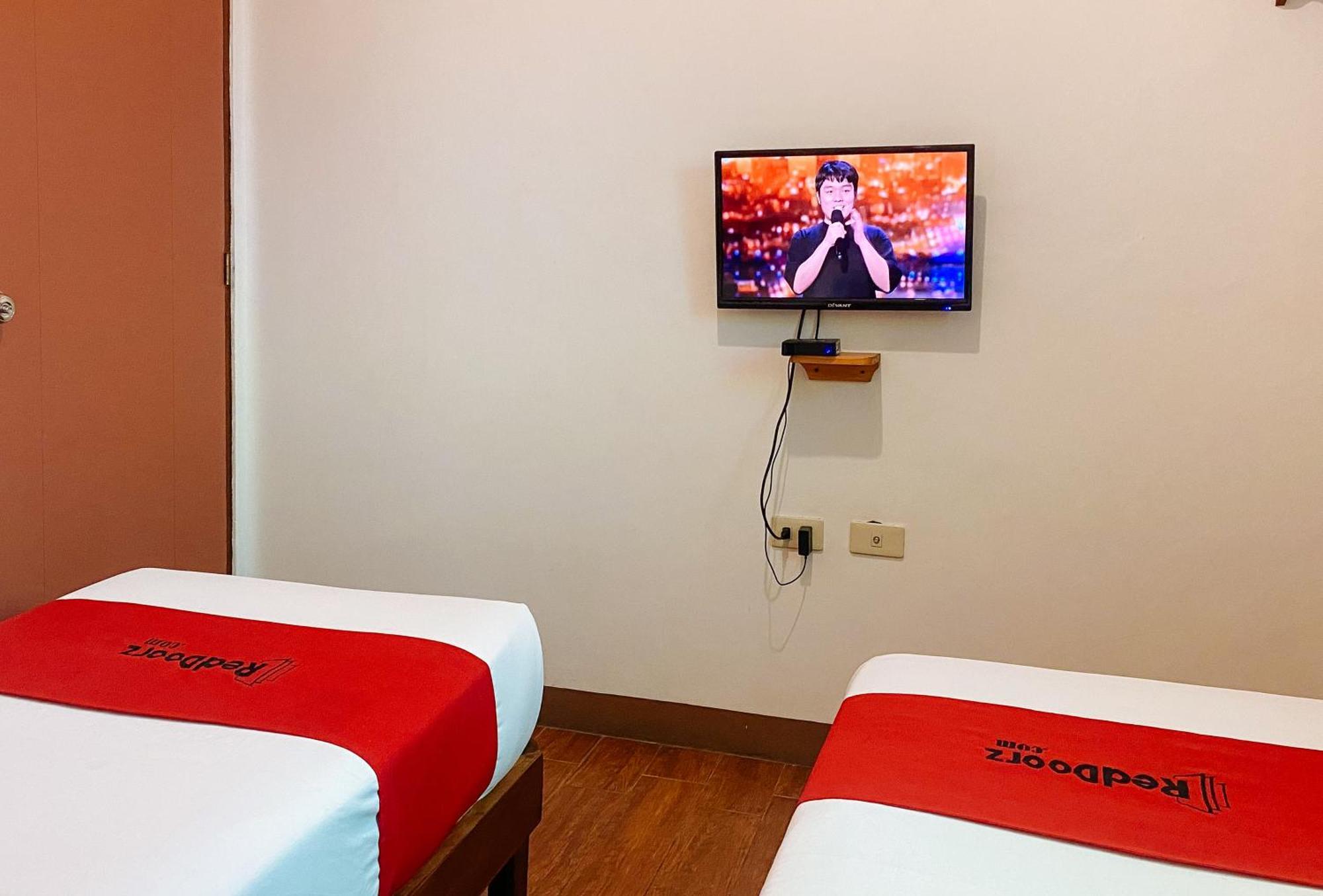 Reddoorz Plus At Balai Sofia Bed & Breakfast Batangas Talisay  Exterior photo